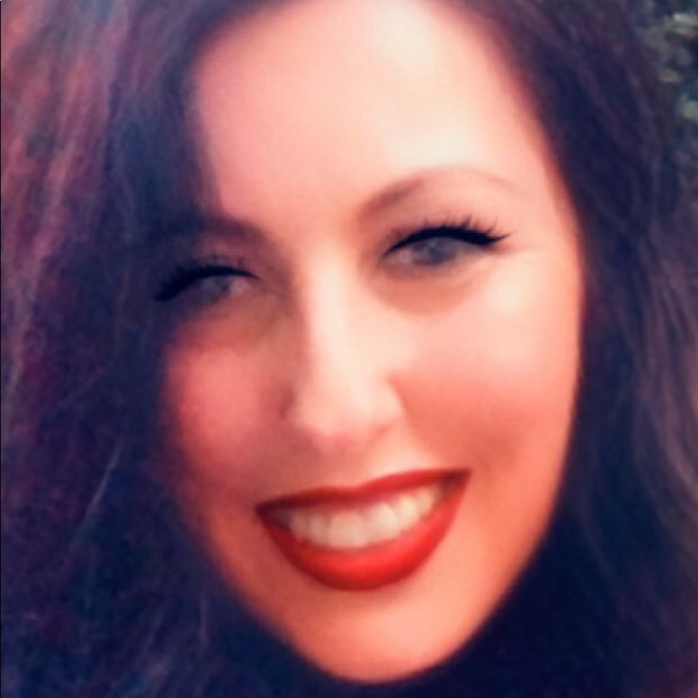 Meet your Posher, Alexandra